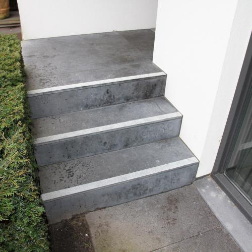 Anti-slip sticker op rol Heavy Duty Semi-transparant (3mtr.) 50x3000x1mm product photo https://media.isero.nl/Isero-IseroNL-Site/images/L/012443440_1.jpg L