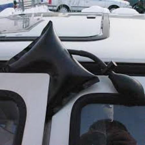 Montagekussen product photo https://media.isero.nl/Isero-IseroNL-Site/images/L/019990430_3.jpg L