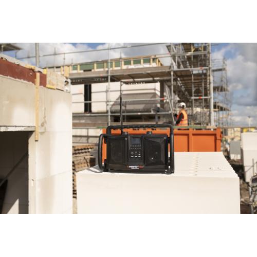 Perfectpro bouwradio DAB+/FM/Bluetooth/USB/Oplaadbaar/IP65 ROCKBULL product photo https://media.isero.nl/Isero-IseroNL-Site/images/L/2246135_10.jpg L