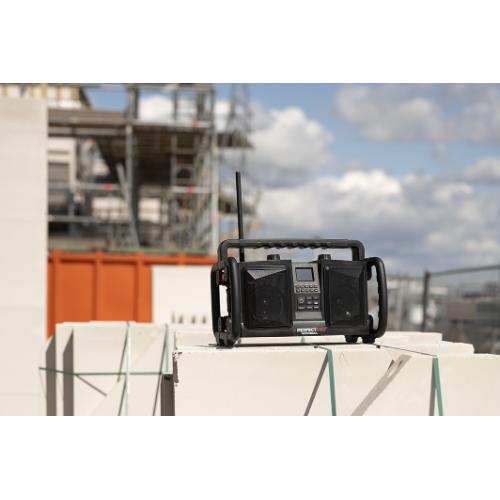 Perfectpro bouwradio DAB+/FM/Bluetooth/USB/Oplaadbaar/IP65 ROCKBULL product photo https://media.isero.nl/Isero-IseroNL-Site/images/L/2246135_11.jpg L