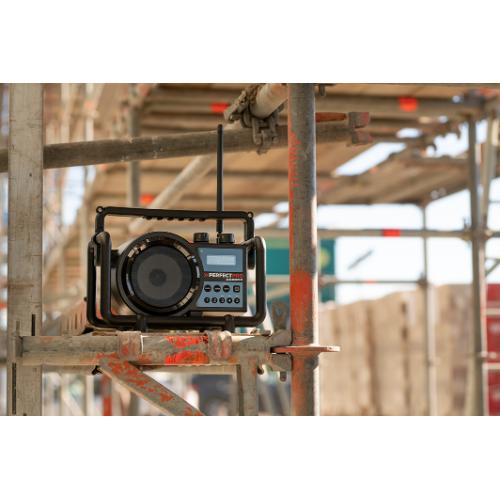 Perfectpro bouwradio DAB+/FM/Bluetooth/oplaadbaar/IP54 DABBOX product photo https://media.isero.nl/Isero-IseroNL-Site/images/L/229144_12.jpg L