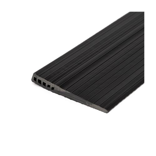 Drempelhulp recht zwart 12mm 1000x120mm product photo https://media.isero.nl/Isero-IseroNL-Site/images/L/2346542_1.jpg L