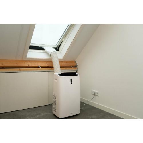 Window way-out afvoer airconditioner plat naar rond buiten Window way-out voor Draai-kiepraam product photo https://media.isero.nl/Isero-IseroNL-Site/images/L/2605822_2.jpg L