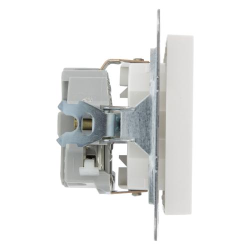 Gira wandcontactdoos inbouw 1 voudig met randaarde polar wit serie SY55 Ral 9010 in duurzaam doosje product photo https://media.isero.nl/Isero-IseroNL-Site/images/L/2730903_1.jpg L