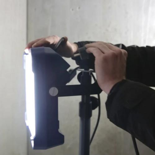 Bouwlamp 4000lm + 1 contactdoos IP54 Vega Lite Compact product photo https://media.isero.nl/Isero-IseroNL-Site/images/L/A10781_5.jpg L