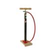 Fietspomp zwart met slang op houten plank product photo